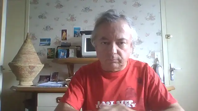 Snapshot of gegevincent chatting on 09.15.25 gegevincent online show from 09.15.25
