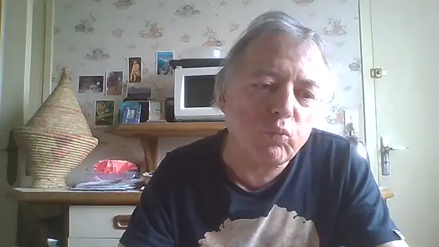 Snapshot of gegevincent chatting on 04.25.26 gegevincent online show from 04.25.26