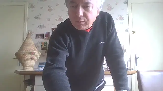 Snapshot of gegevincent chatting on 05.14.26 gegevincent online show from 05.14.26