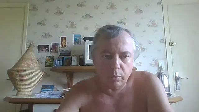 Snapshot of gegevincent chatting on 05.28.26 gegevincent online show from 05.28.26