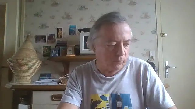 Snapshot of gegevincent chatting on 05.31.26 gegevincent online show from 05.31.26