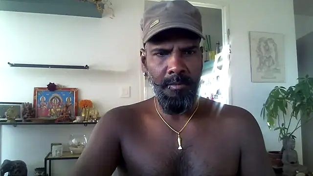 Snapshot of frenchblackc31 chatting on 10.16.25 frenchblackc31 online show from 10.16.25