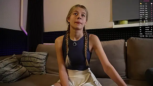 Snapshot of AnneVerity chatting on 02.06.26 AnneVerity online show from 02.06.26