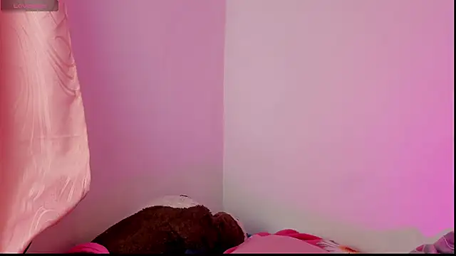 Alanaloiiss  online show from 03.06.26