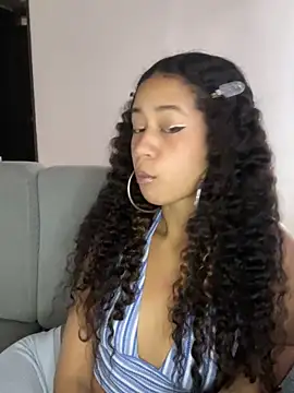 Snapshot of jadee8 chatting on 11.20.25 jadee8 online show from 11.20.25