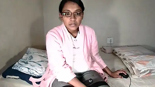 Snapshot of indiansweetflava chatting on 07.02.26 indiansweetflava online show from 07.02.26