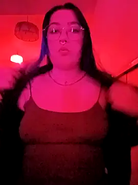 Snapshot of Dulcedeanis chatting on 09.13.25 Dulcedeanis online show from 09.13.25