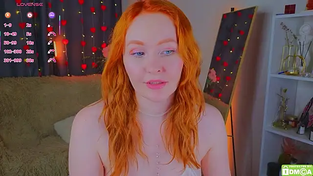 Snapshot of JoyceJones chatting on 02.17.26 JoyceJones online show from 02.17.26