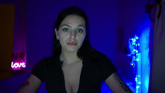 EwelynScott online show from 12.20.25