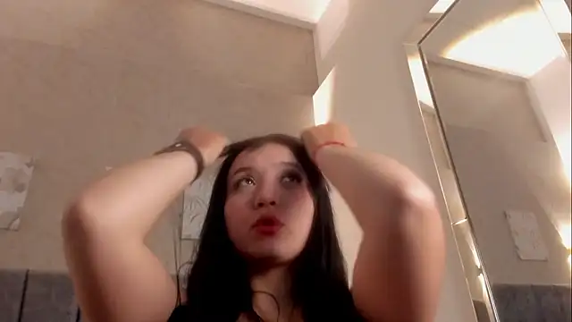 Lunaa bellaa online show from 02.02.26