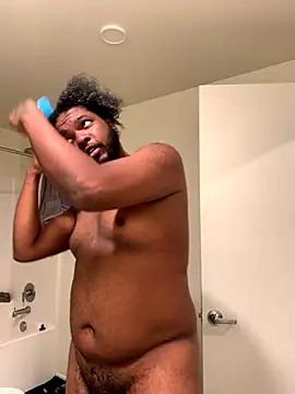 Snapshot of sneakdalink chatting on 11.16.25 sneakdalink online show from 11.16.25