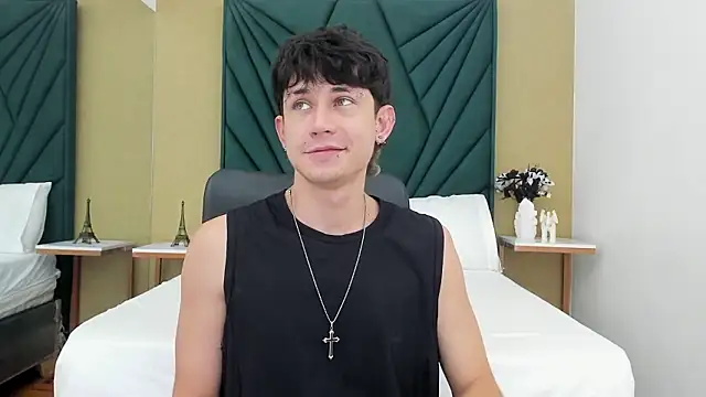 Snapshot of Michael_blue chatting on 03.24.26 Michael blue online show from 03.24.26