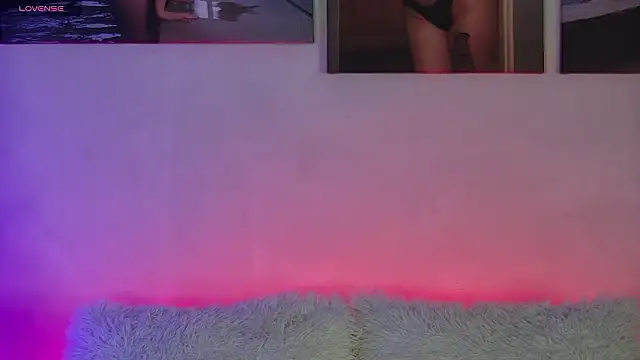 AlysonHuxley  online show from 01.15.26