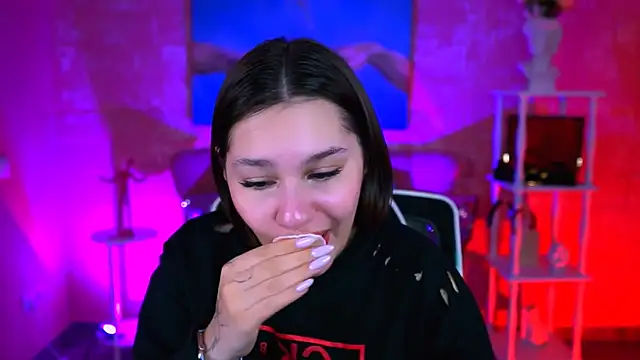 KimClarks  online show from 02.22.26