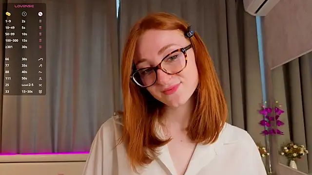 VeronaHascall online show from 10.06.25