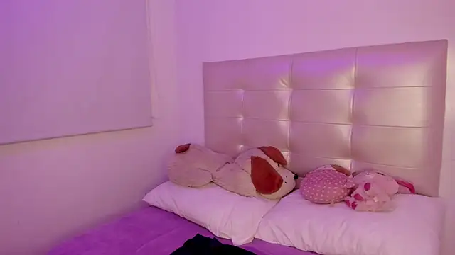 Anna Blade  online show from 09.13.25