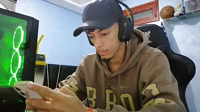 Dark DesireX online show from 11.28.25