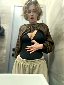 KellyKeler online show from 11.18.25