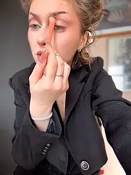 Snapshot of KellyKeler chatting on 03.13.26 KellyKeler online show from 03.13.26