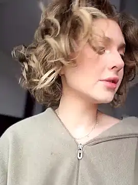 Snapshot of KellyKeler chatting on 03.20.26 KellyKeler online show from 03.20.26