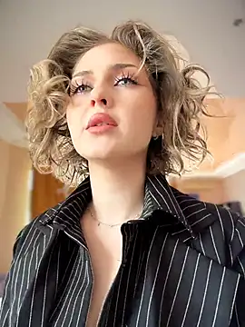 Snapshot of KellyKeler chatting on 03.21.26 KellyKeler online show from 03.21.26