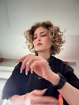 Snapshot of KellyKeler chatting on 03.28.26 KellyKeler online show from 03.28.26