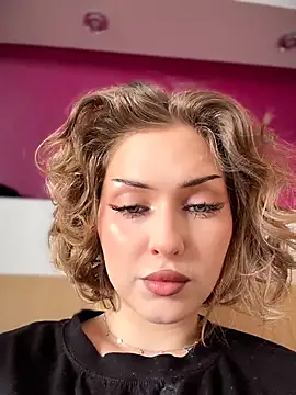 Snapshot of KellyKeler chatting on 04.04.26 KellyKeler online show from 04.04.26