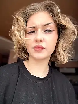 Snapshot of KellyKeler chatting on 04.05.26 KellyKeler online show from 04.05.26