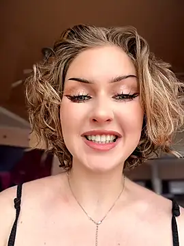 Snapshot of KellyKeler chatting on 04.09.26 KellyKeler online show from 04.09.26