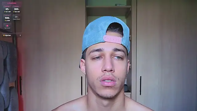 Snapshot of orionblaze69_ chatting on 12.19.25 orionblaze69 online show from 12.19.25