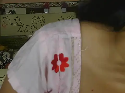 Snapshot of hotee_bhabi chatting on 06.09.26 hotee bhabi online show from 06.09.26