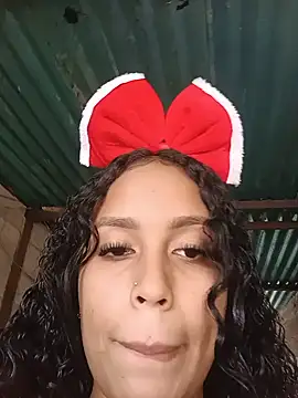 Snapshot of Fernanda30 chatting on 06.18.26 Fernanda30 online show from 06.18.26