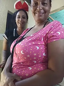 Snapshot of Fernanda30 chatting on 06.25.26 Fernanda30 online show from 06.25.26