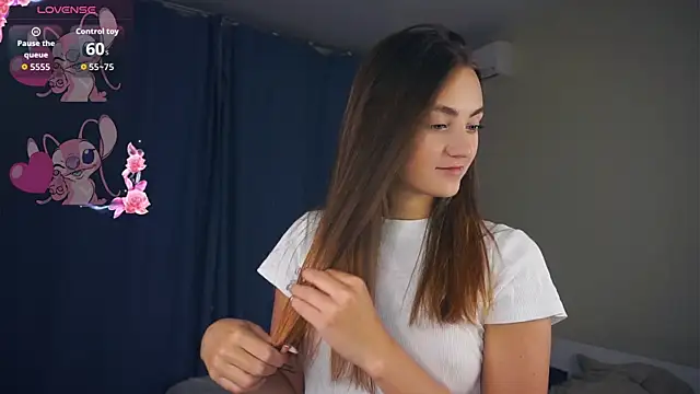 LoraDavi online show from 10.23.25