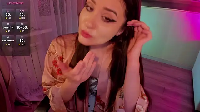 Sserendipityy online show from 04.25.26