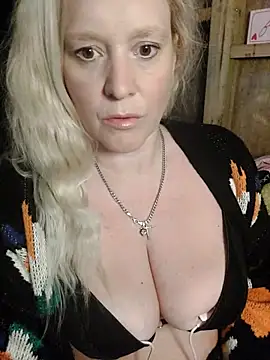 Bouncy-Bella28X online show from 09.13.25