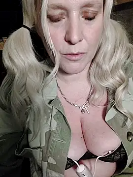 Bouncy-Bella28X online show from 09.30.25