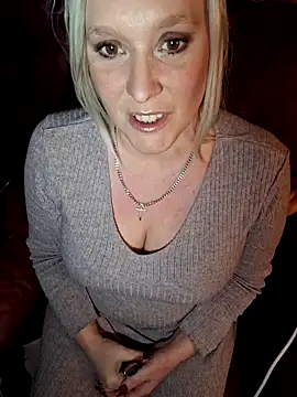 Snapshot of Bouncy-Bella28X chatting on 02.03.26 Bouncy-Bella28X online show from 02.03.26