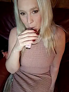 Snapshot of Bouncy-Bella28X chatting on 02.09.26 Bouncy-Bella28X online show from 02.09.26