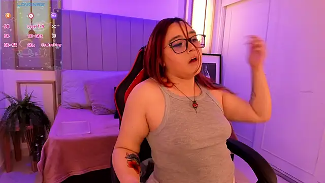 Snapshot of Cherry_blush_ chatting on 09.22.25 Cherry blush  online show from 09.22.25