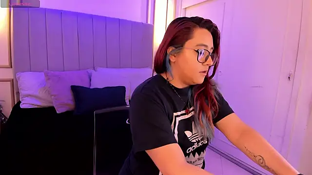 Snapshot of Cherry_blush_ chatting on 09.27.25 Cherry blush  online show from 09.27.25