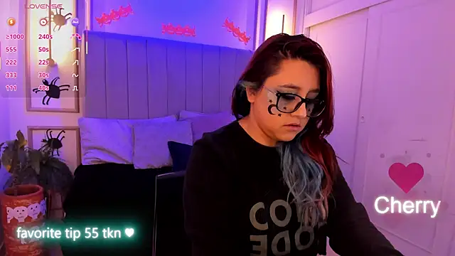 Snapshot of Cherry_blush_ chatting on 10.13.25 Cherry blush  online show from 10.13.25