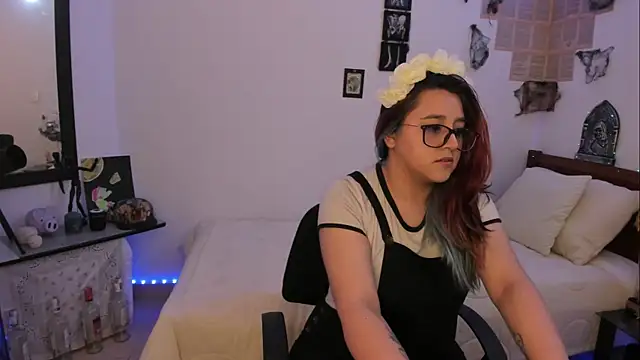 Snapshot of Cherry_blush_ chatting on 10.20.25 Cherry blush  online show from 10.20.25