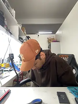 Snapshot of Oqui chatting on 03.20.26 Oqui online show from 03.20.26