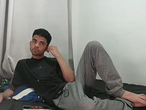 camillo beischel  online show from 09.25.25