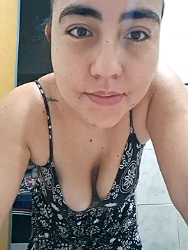 Snapshot of SweettyNaugthy chatting on 09.17.25 SweettyNaugthy online show from 09.17.25