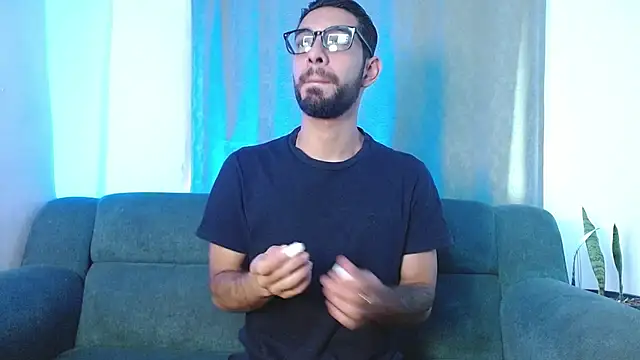 ReyPablo1 online show from 10.14.25