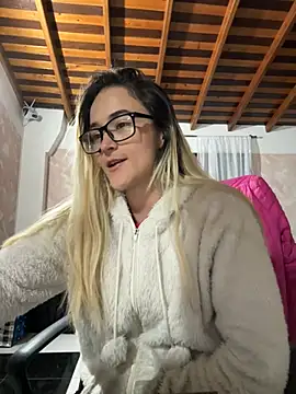 Snapshot of Mariam_Arango chatting on 01.14.26 Mariam Arango online show from 01.14.26