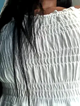 Bustykeyla online show from 12.13.25