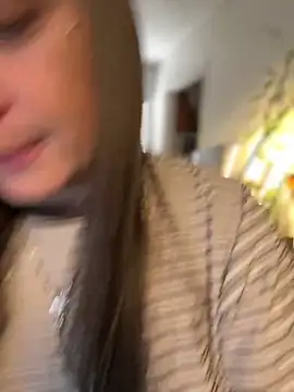 Snapshot of Alix_Valentine chatting on 04.19.26 Alix Valentine online show from 04.19.26
